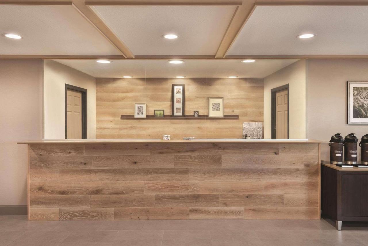 Country Inn & Suites By Radisson, Pella, Ia Esterno foto